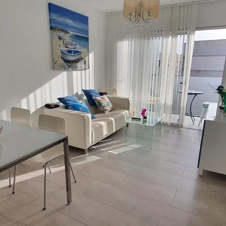 Cozy & Confortable Junior By Bristo Sunset # Good Wifi, Terrace And Pool