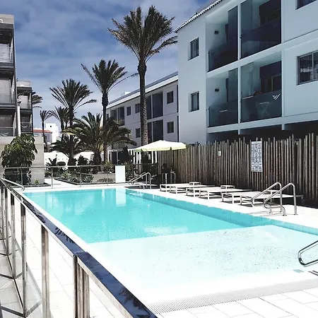 Cozy & Confortable Junior By Bristo Sunset # Good Wifi, Terrace And Pool *