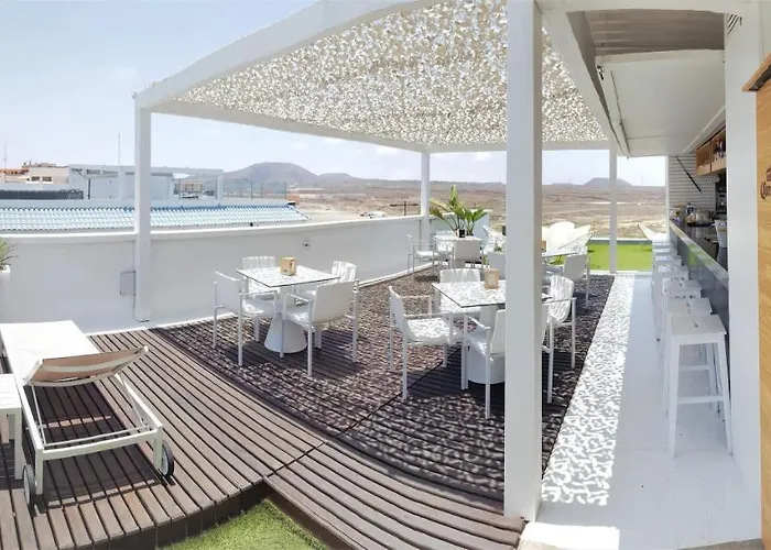 Cozy & Confortable Junior By Bristo Sunset # Good Wifi, Terrace And Pool شقة